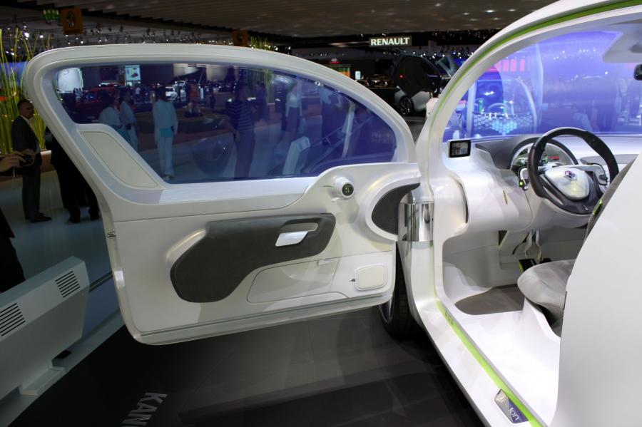  Renault Kangoo Z.E. Concept 2009 года  (фото 18 из 37)